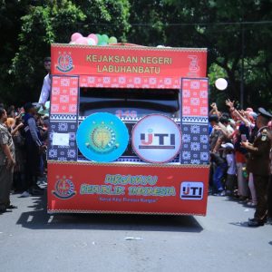 Karnaval Mobil Hias Peyanan Masyarakat Kejari Labuhanbatu Tahun 2018